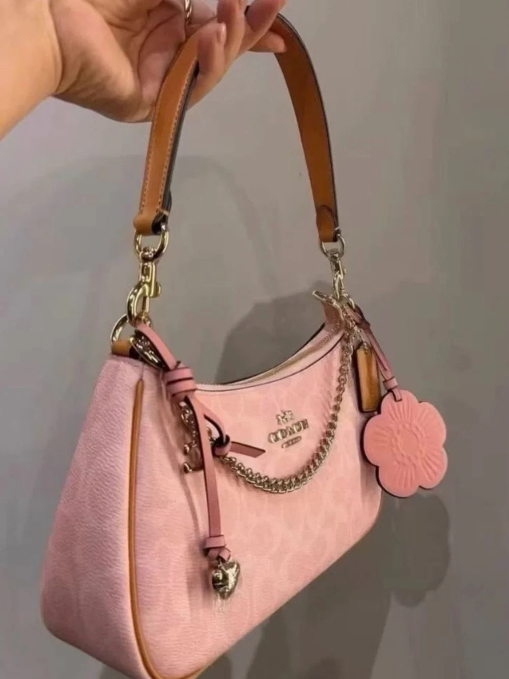 NWT Coach Teri Shoulder Bag Signature Canvas With Charms Gold/Powder Pink CEA20 - Picture 2 of 12